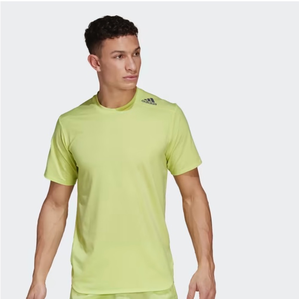 Adidas Designed for Training Tee Size Medium in Pulse Lime. GUC